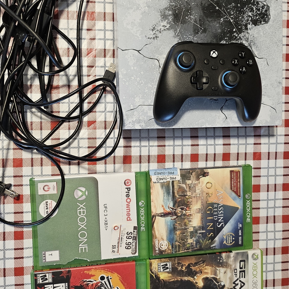 Xbox One X Bundle - Gears
